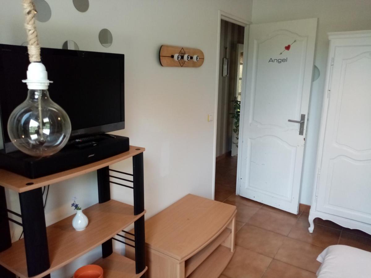 Le Flamant Rose Bed and Breakfast Salin-de-Giraud Εξωτερικό φωτογραφία